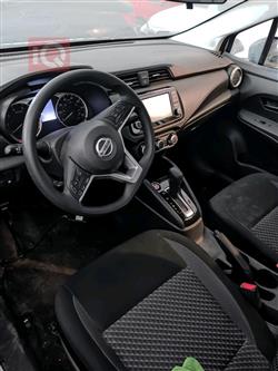 نيسان فيرسا